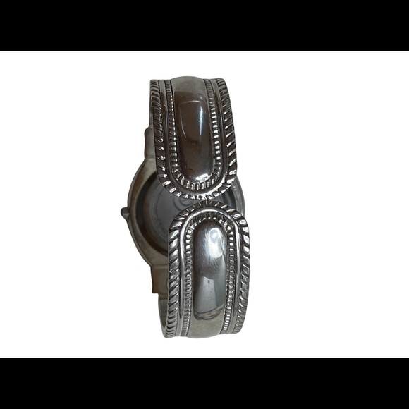 Ladies Geneva Elite Inscripted Silverplate Bracelet Watch - Picture 5 of 5